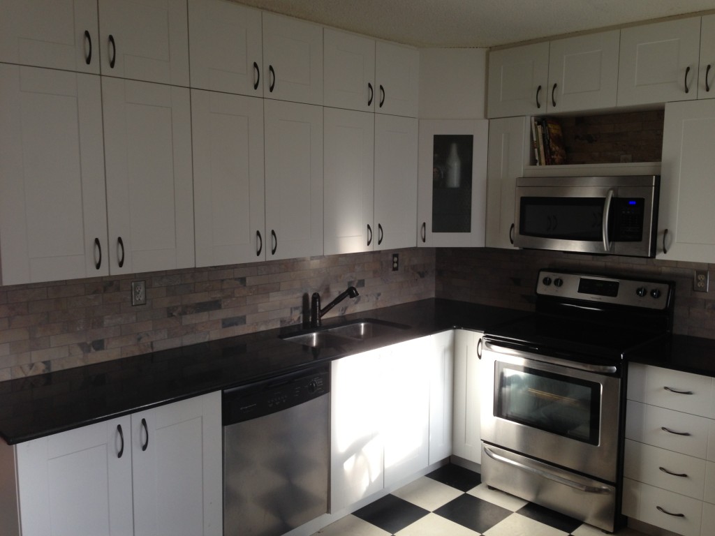 Renovated 3 bedroom House for Rent, garage included, pets